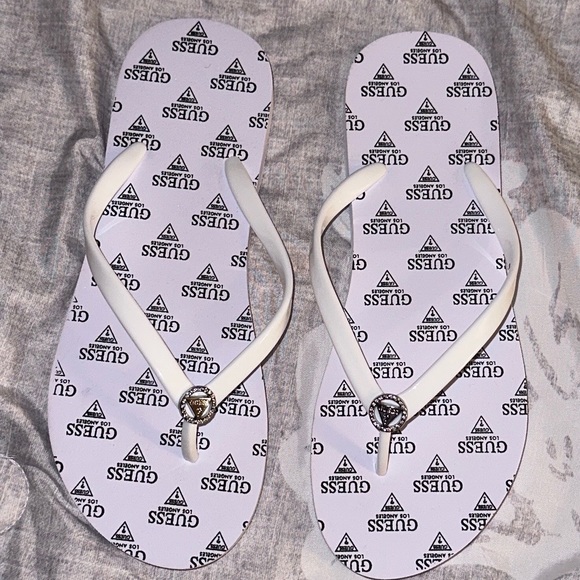 GUESS SIGNATURE LOGO FLIP FLOPS WOMENS WHITE FLUP FLOPS - Picture 1 of 10